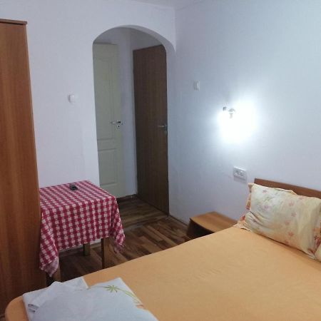 Vila Elly Piatra Neamt Exterior photo